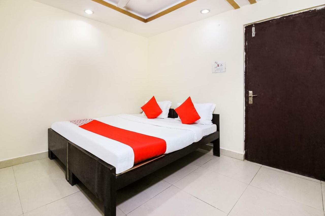 Oyo 45320 Hotel Mars Agartala Kültér fotó